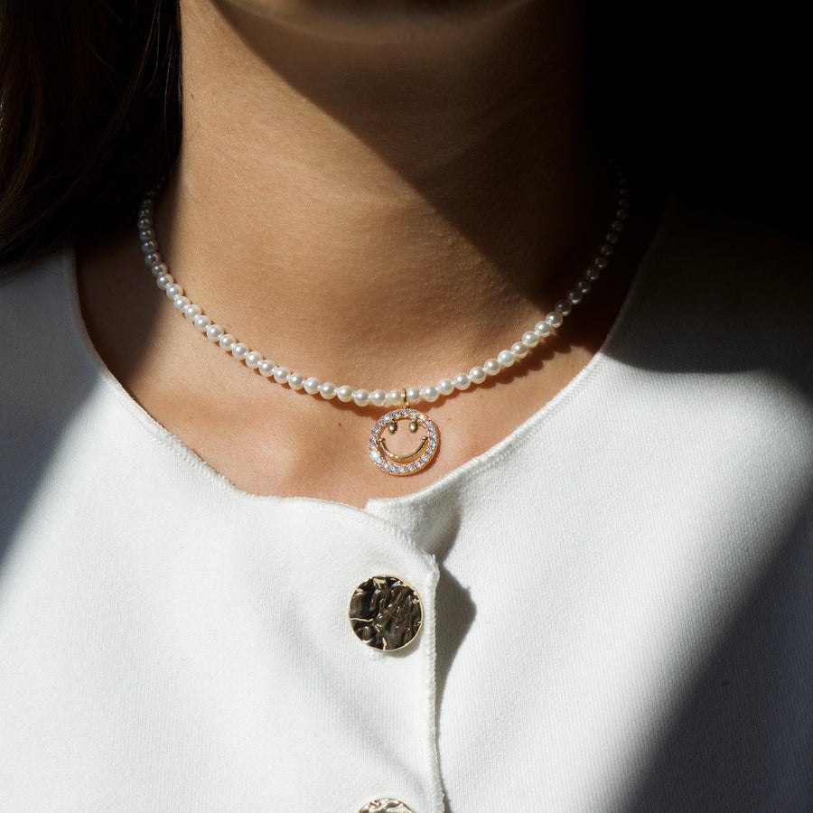 SMILE NECKLACE WHITE